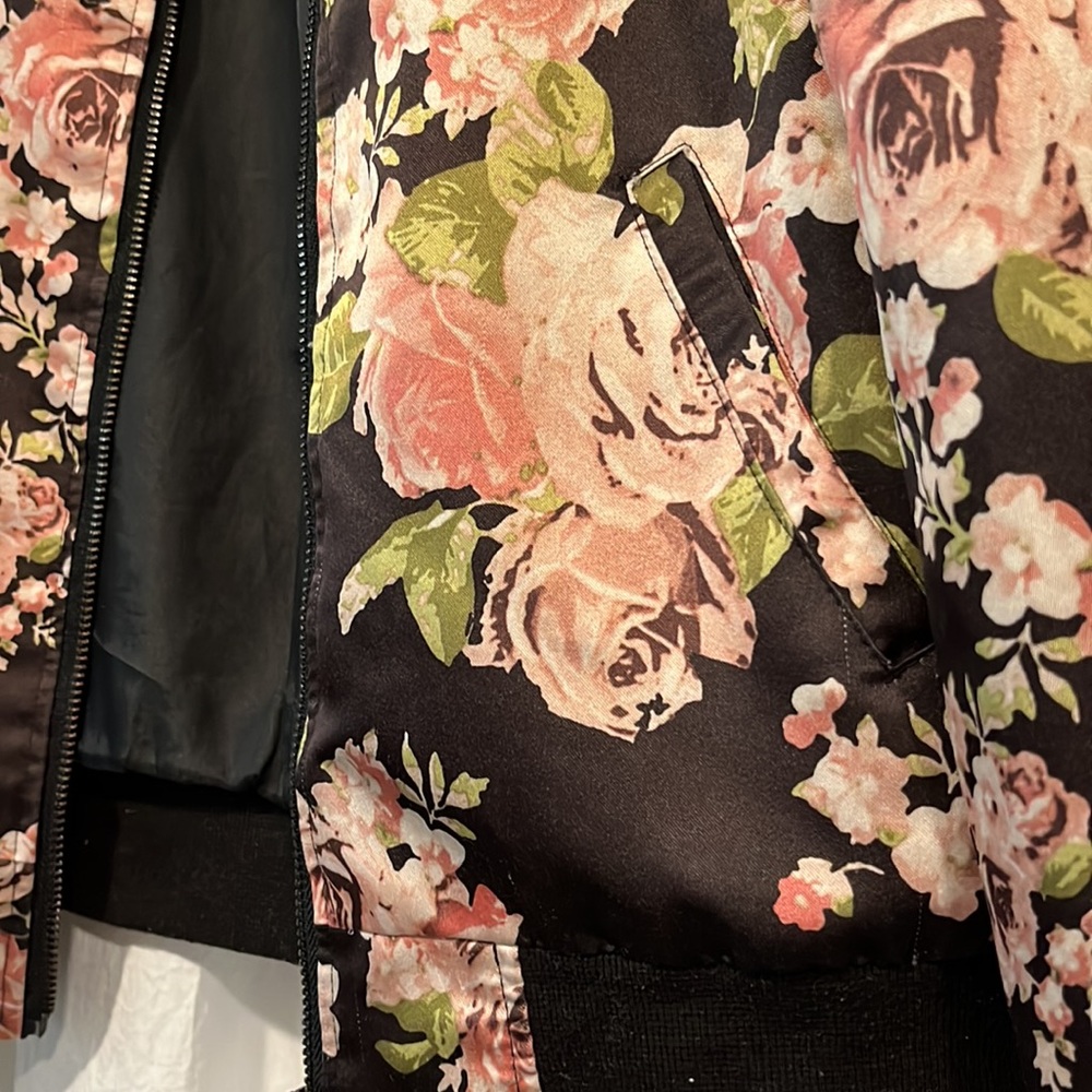 Jacket - Picture 3 of 3